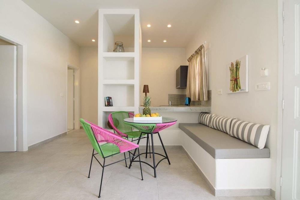 De_Naxia Suites Perissa  Ngoại thất bức ảnh