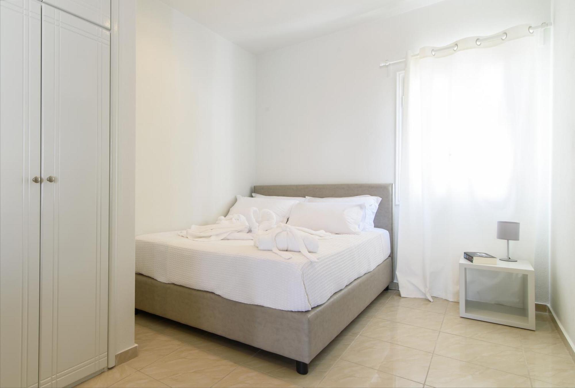 De_Naxia Suites Perissa  Phòng bức ảnh
